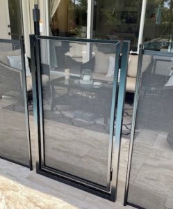 Back view of the Quick Close™ pool safety gate